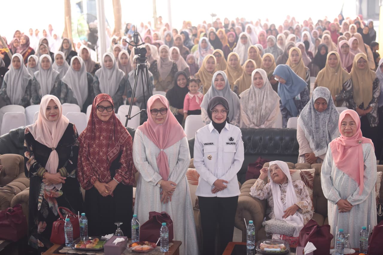 Mbak Wali Tekankan Pentingnya Ilmu dan Akhlak di Haflah Tasyakur Akhirussanah Lembaga Pendidikan Yayasan Ponpes Al Amien