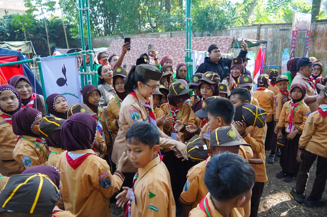 Diikuti Ratusan Peserta, Kak Cicha Buka Pesta Siaga Pramuka di Taman Wisata Ubalan