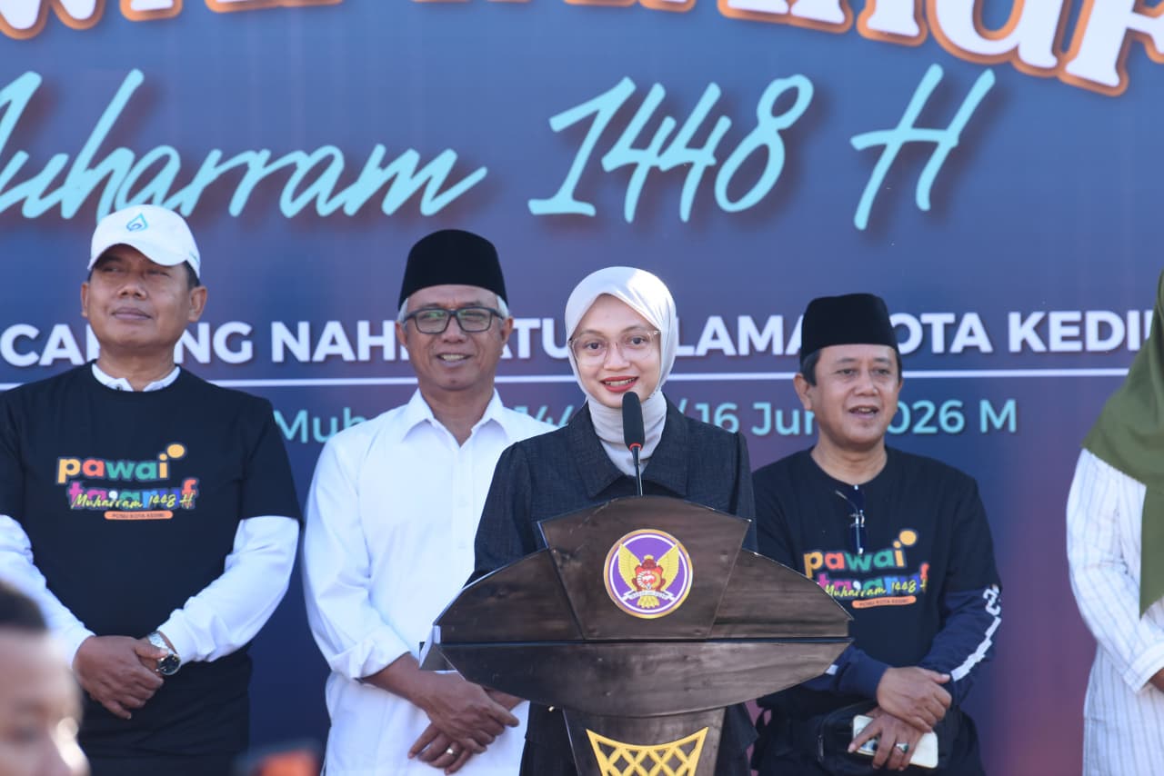 Mbak Wali Berangkatkan Pawai Ta'aruf 1 Muharram 1448 H, Tanamkan Semangat Hijrah dan Ukhuwah kepada Generasi Muda
