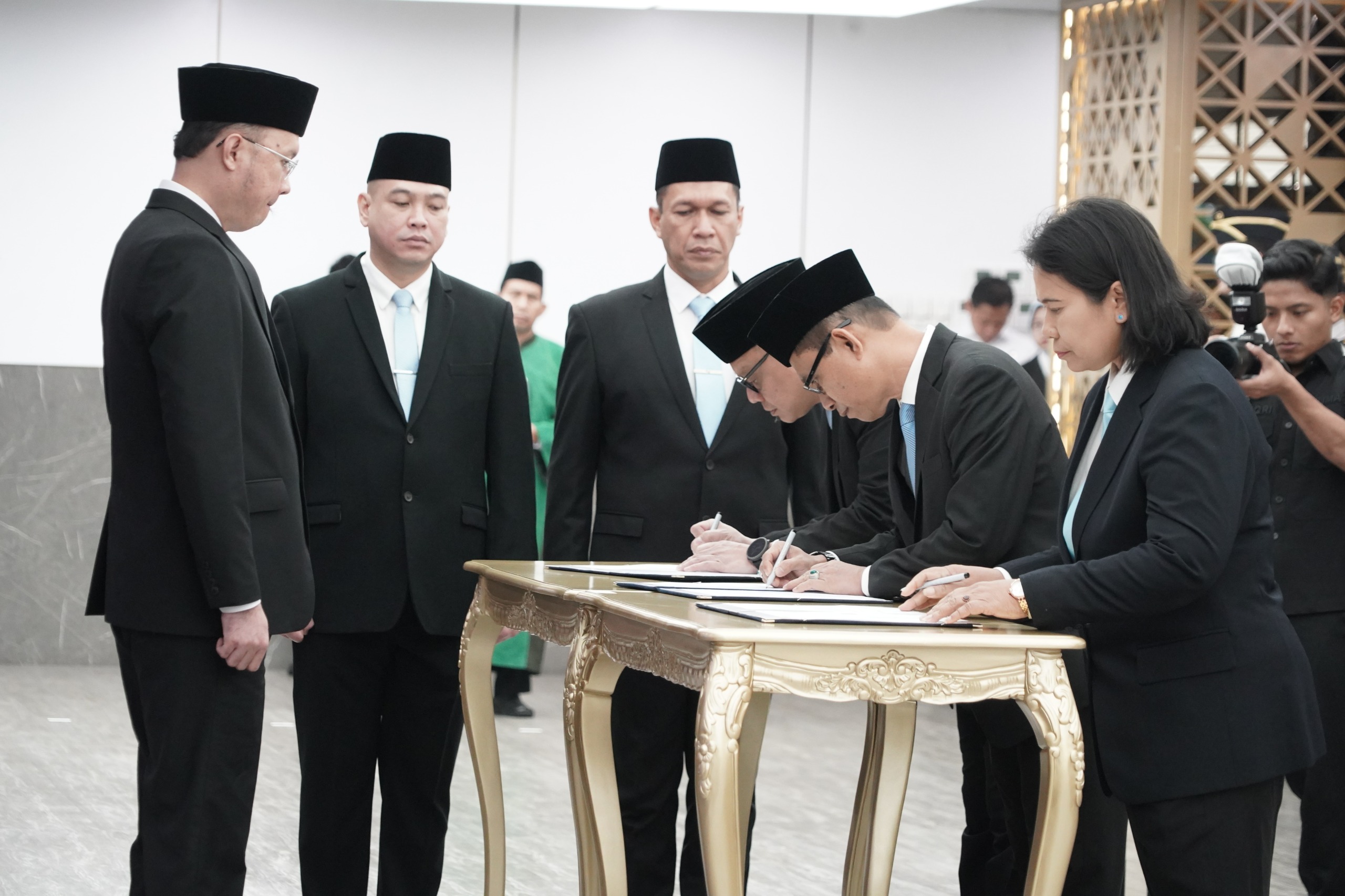 Dirjen Imigrasi Lantik Kakanwil Jabar dan Kepala Imigrasi Jakarta Barat, Tingkatkan Kualitas Pelayanan Masyarakat