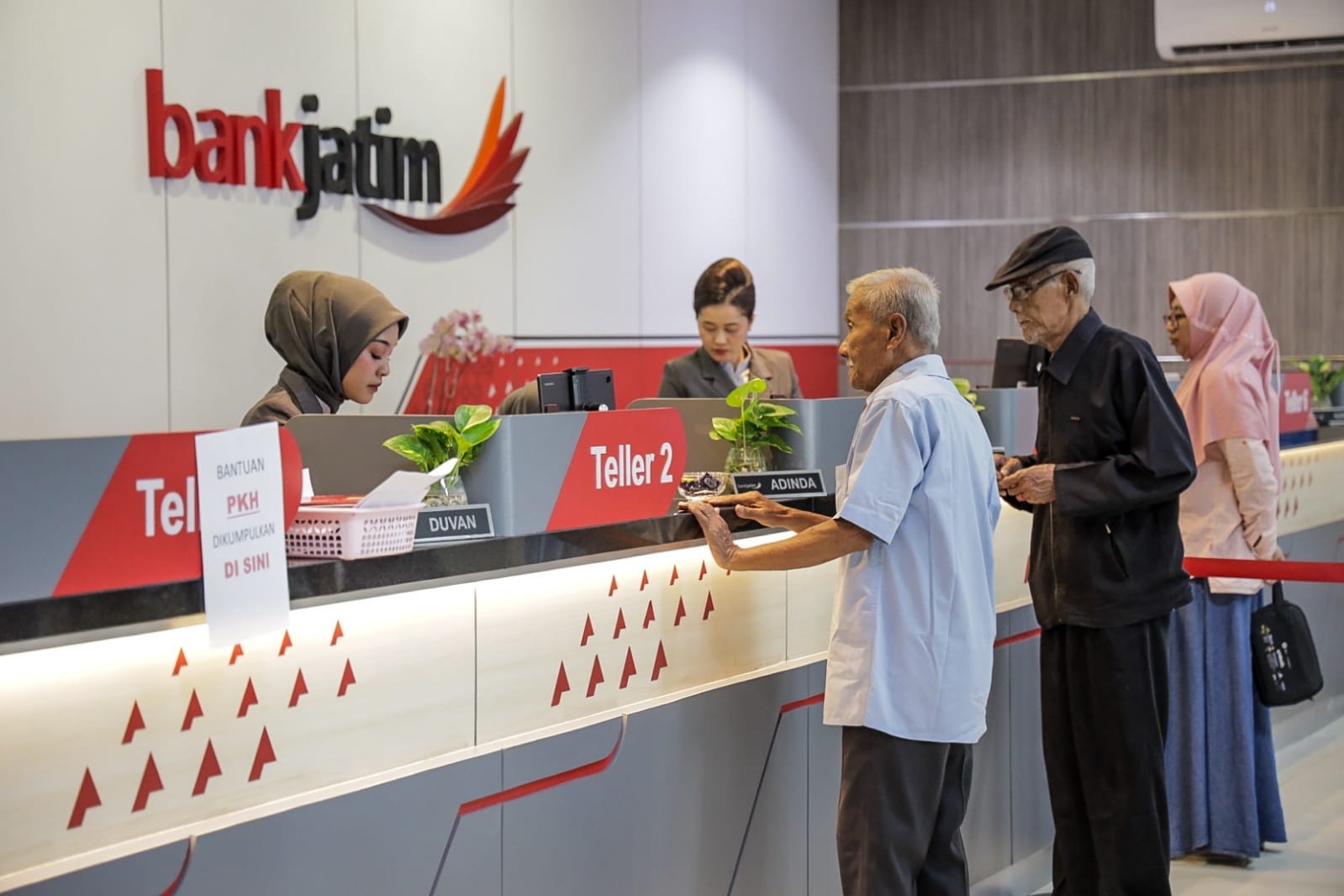 PKH Plus Kembali Disalurkan, Bantu 412 Lansia Kota Kediri Penuhi Kebutuhan di Usia Senja