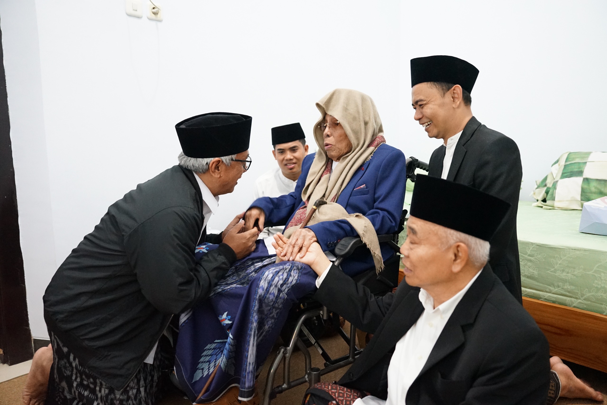 Haul Akbar Ponpes Al Falah Ploso, Gus Qowim: Semangat Perjuangan Para Ulama Harus Terus Dijaga dan Diteruskan