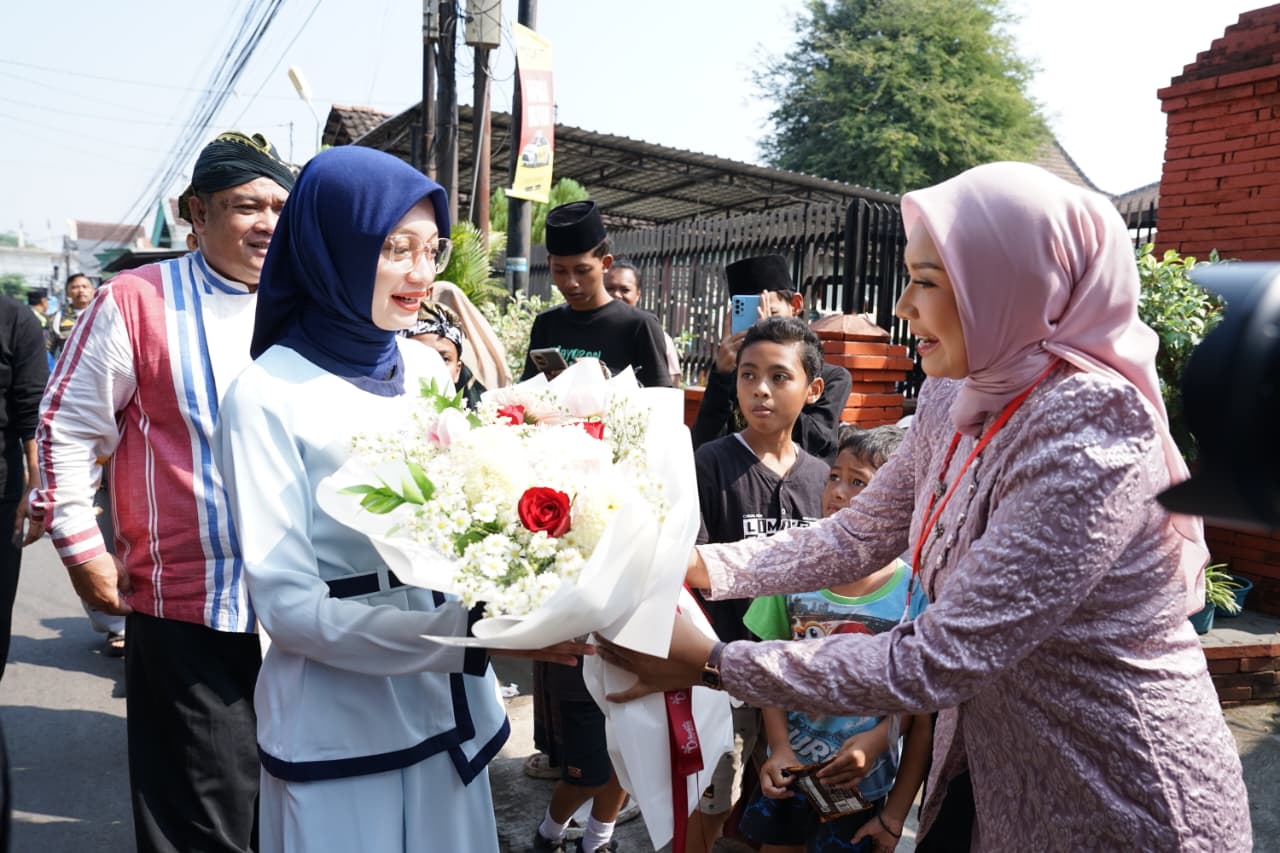Semarak Kirab Budaya Pesanggrahan Siti Inggil, Mbak Wali Ajak Warga Terus Lestarikan Tradisi