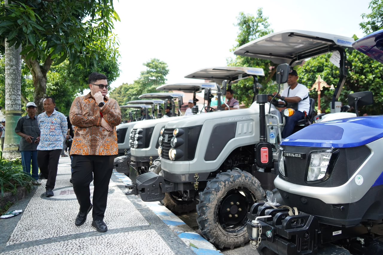 Kerjasama Pertamina dan PLN, Ini Langkah Mas Dhito Jaga Pengairan Lahan Petani