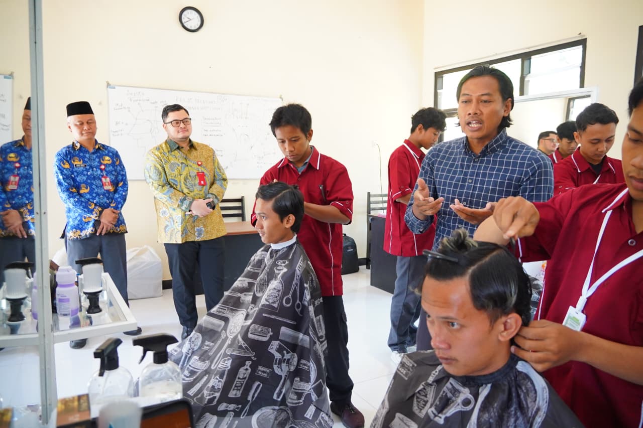 Mas Dhito Tekankan Pentingnya Aplikasikan Ilmu Pasca Ikuti Pelatihan Kerja