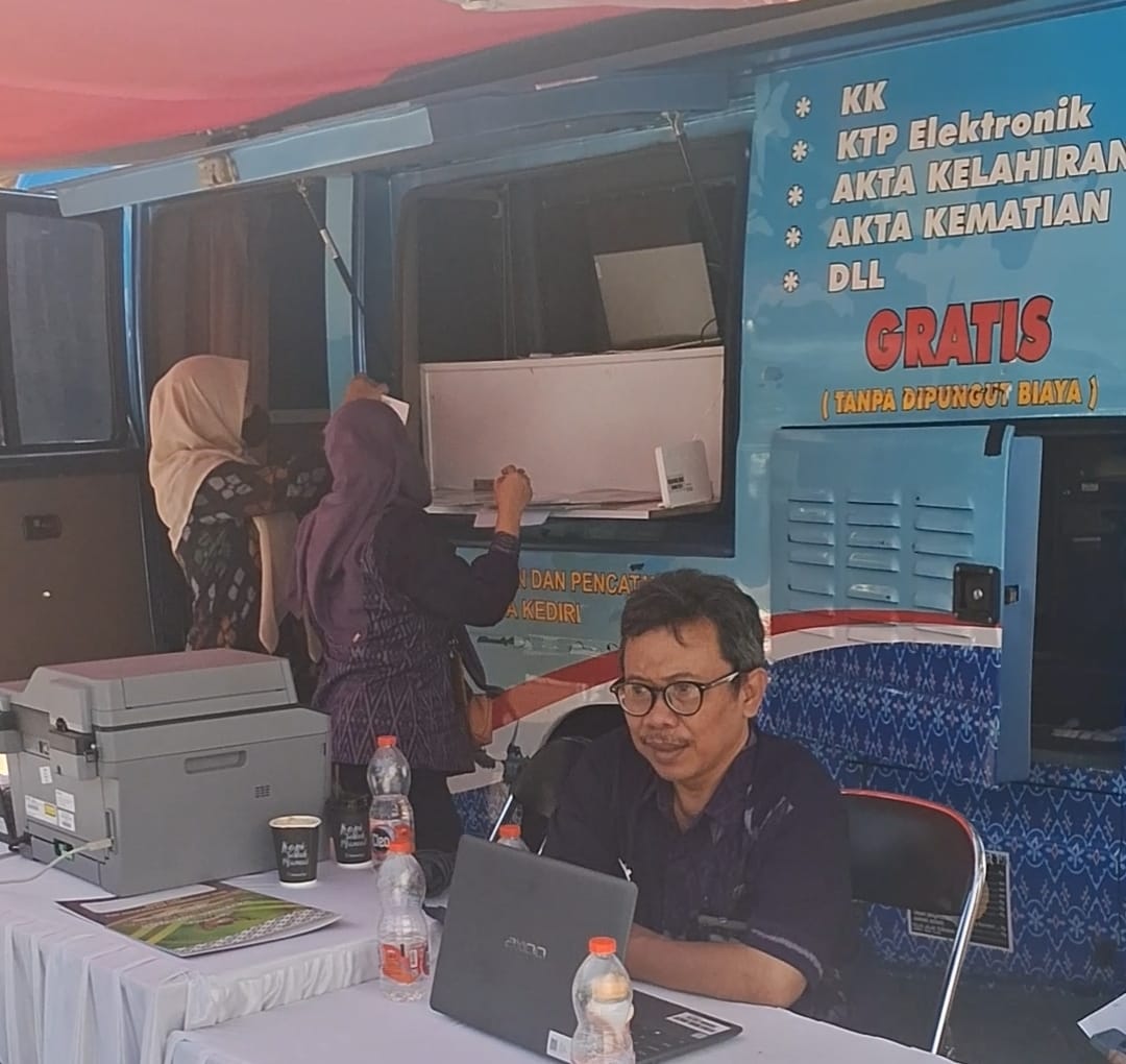 Intip Persiapan Dispendukcapil Kota Kediri Suksesi Nikah Massal dalam Mobil VW KOMBI 2026