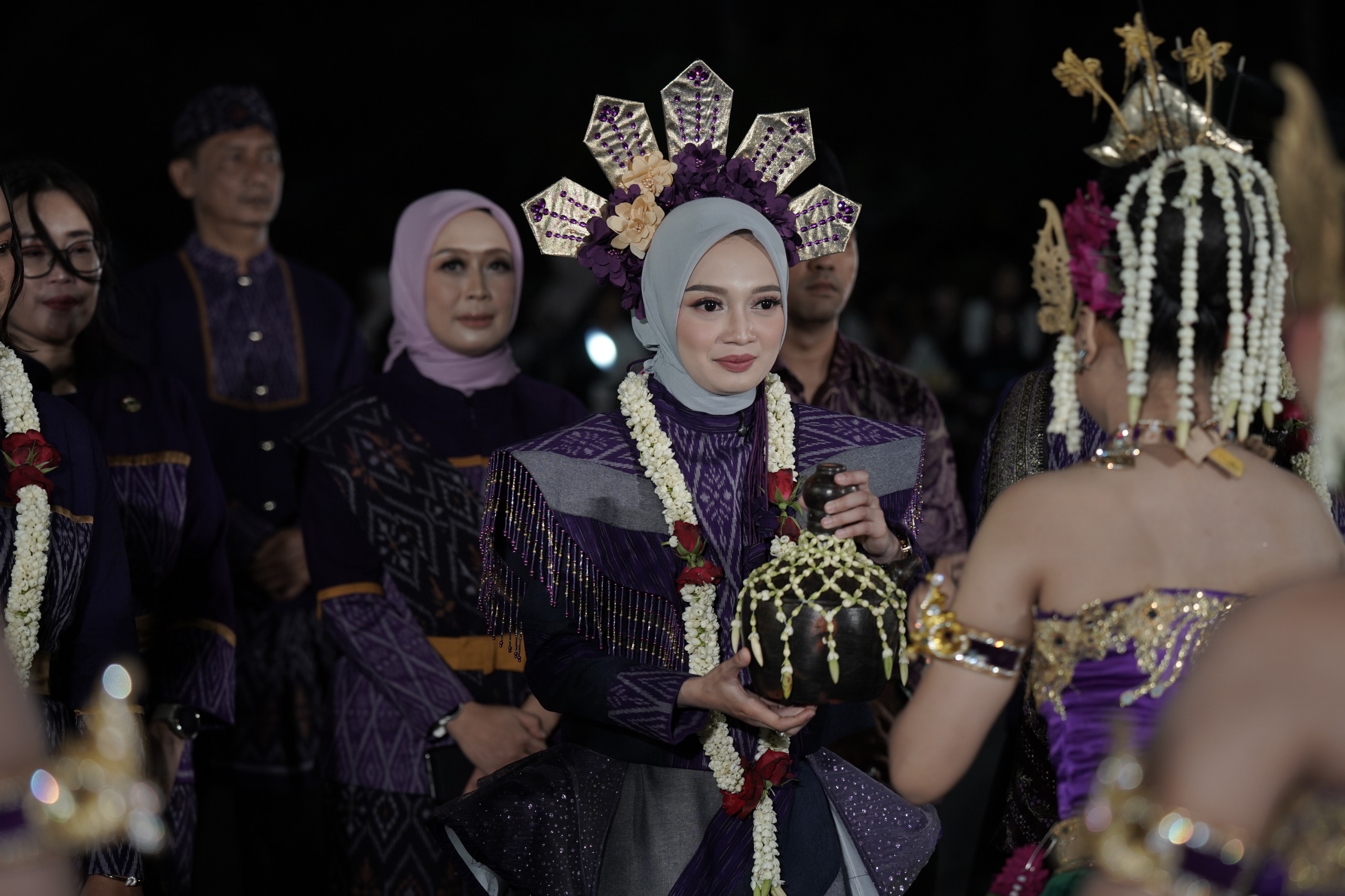 Tuai Pujian Utusan Khusus Presiden, Ini Fakta Unik Tentang Busana DNC Mbak Wali