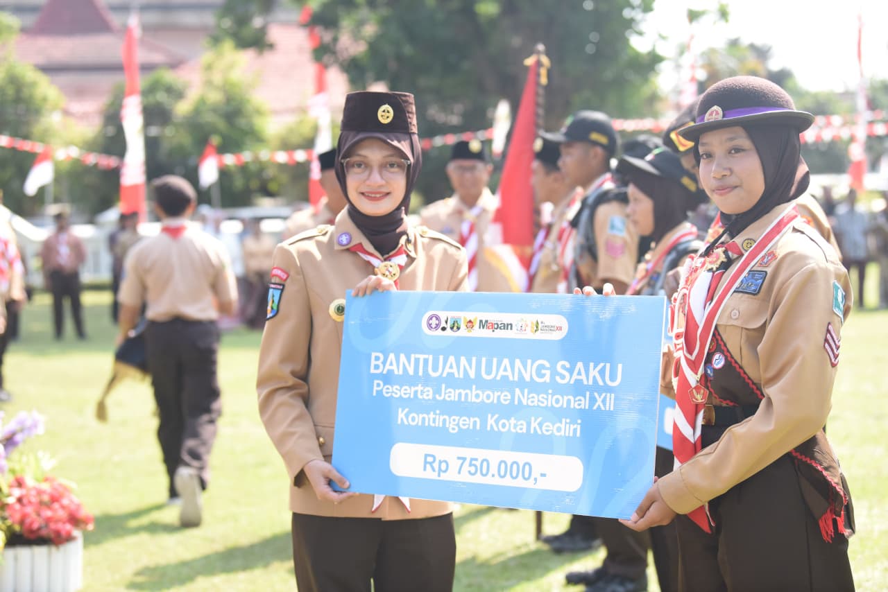 Mbak Wali Lepas Kontingen Gerakan Pramuka ke Jamnas XII, Kota Kediri Ikut Sertakan Pramuka Berkebutuhan Khusus