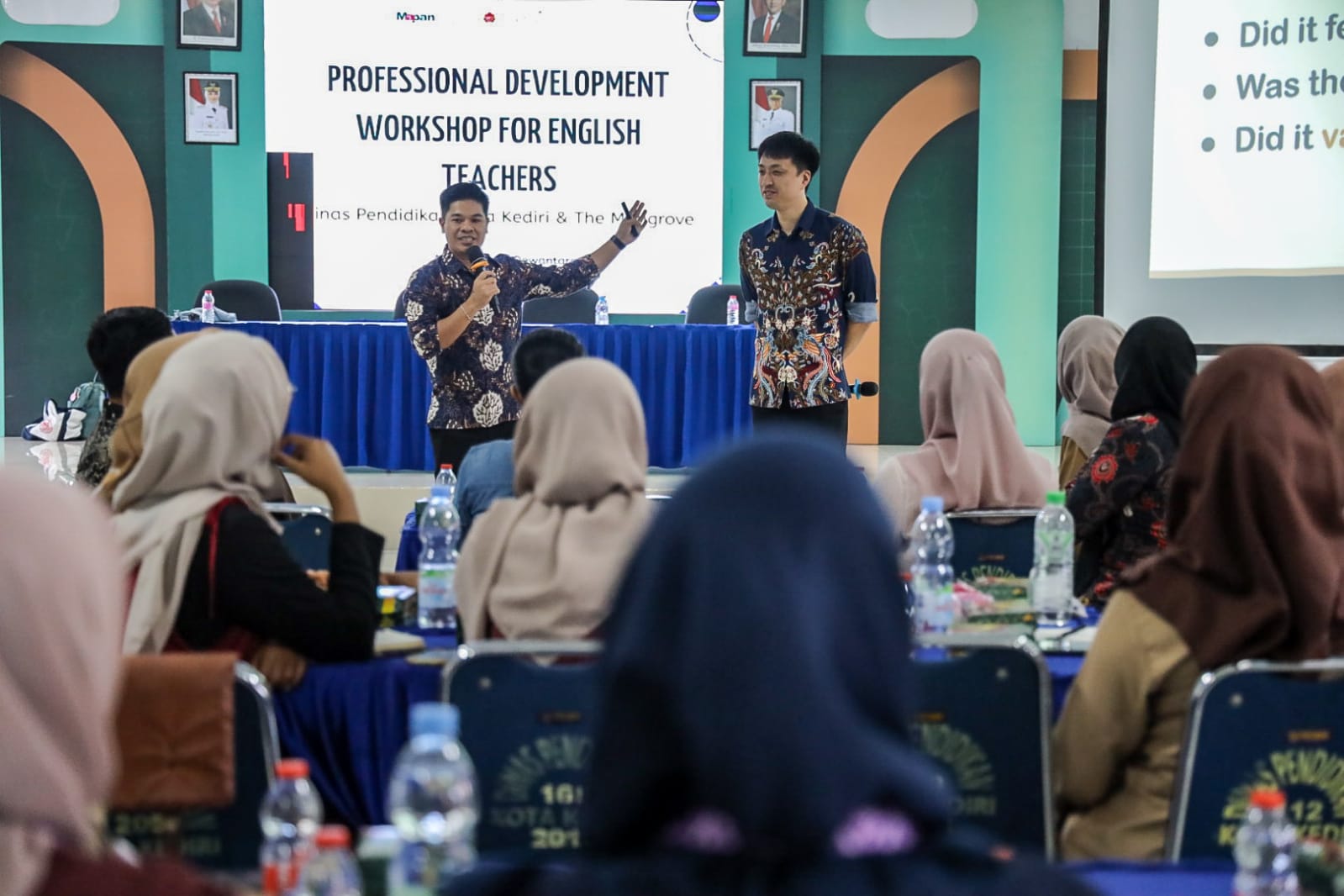 Siapkan Generasi Percaya Diri Berbahasa Inggris, Pemkot Kediri Tingkatkan Kompetensi Guru dan Tutor E-mas Lewat Professional Development Worksop 