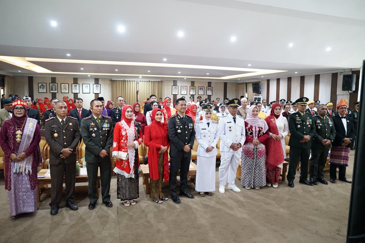 Perkuat Persatuan, Mbak Wali dan Forkopimda Saksikan Upacara Detik-detik Proklamasi, 