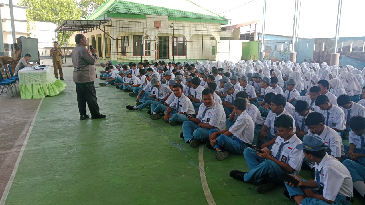 Polres Kediri Bekali Pelajar SMAN 1 Purwoasri Dengan Pemahaman AI